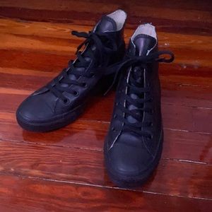 Black rubber high Top converse